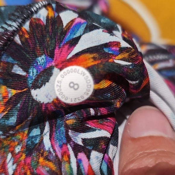 Lululemon Swift Speed High-Rise Crop 21" in Floral Electric Multi Sz 8 - Picture 10 of 15